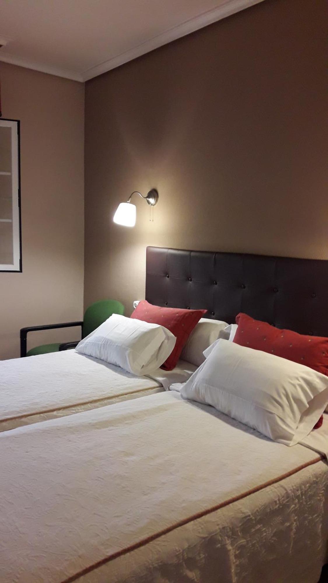 Hostal Martin - Sanabria Ribadelago Zewnętrze zdjęcie