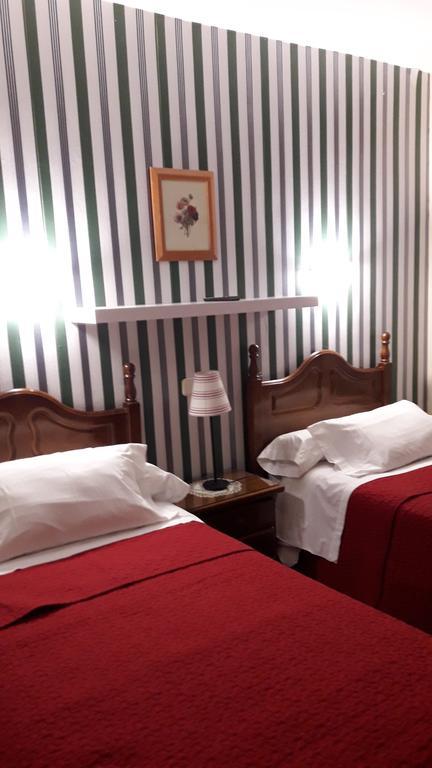 Hostal Martin - Sanabria Ribadelago Zewnętrze zdjęcie