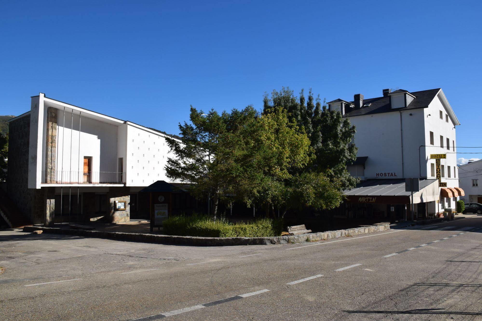 Hostal Martin - Sanabria Ribadelago Zewnętrze zdjęcie
