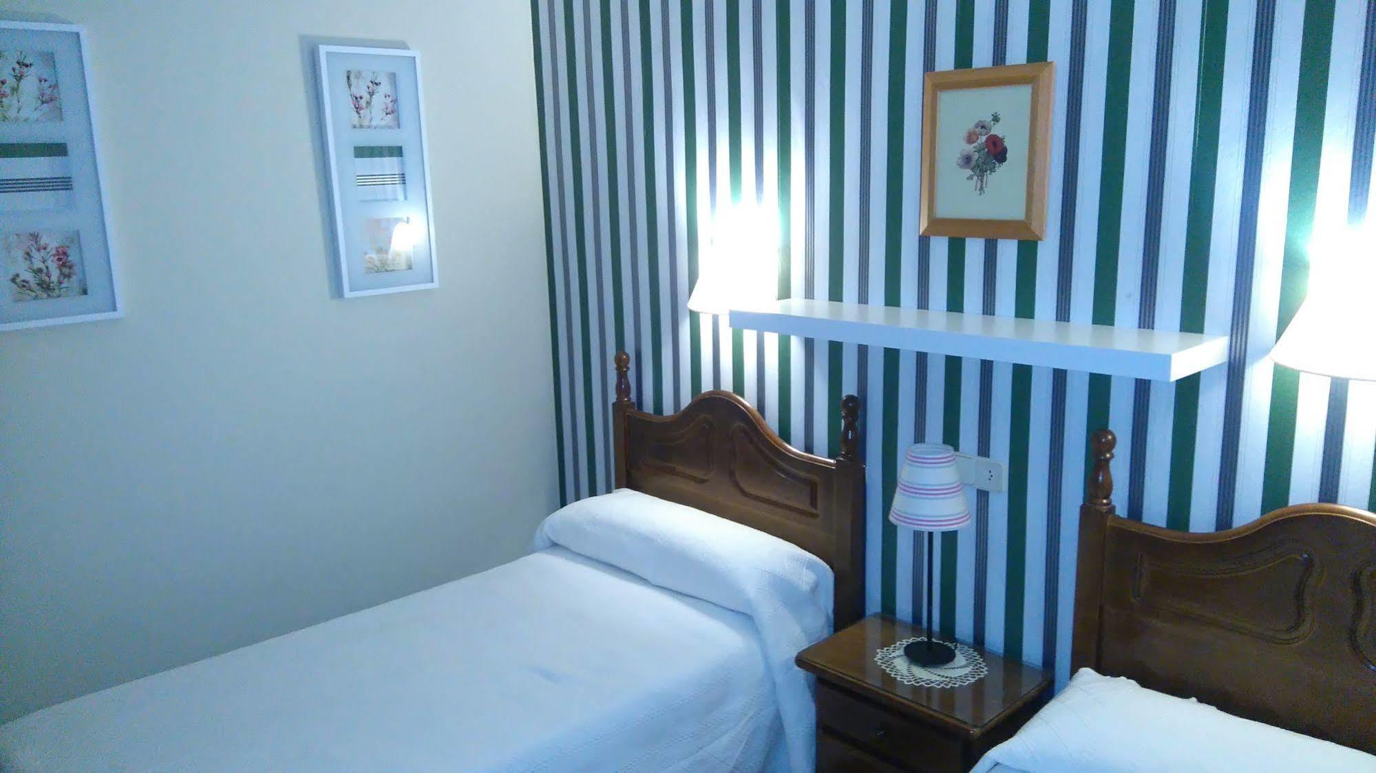 Hostal Martin - Sanabria Ribadelago Zewnętrze zdjęcie
