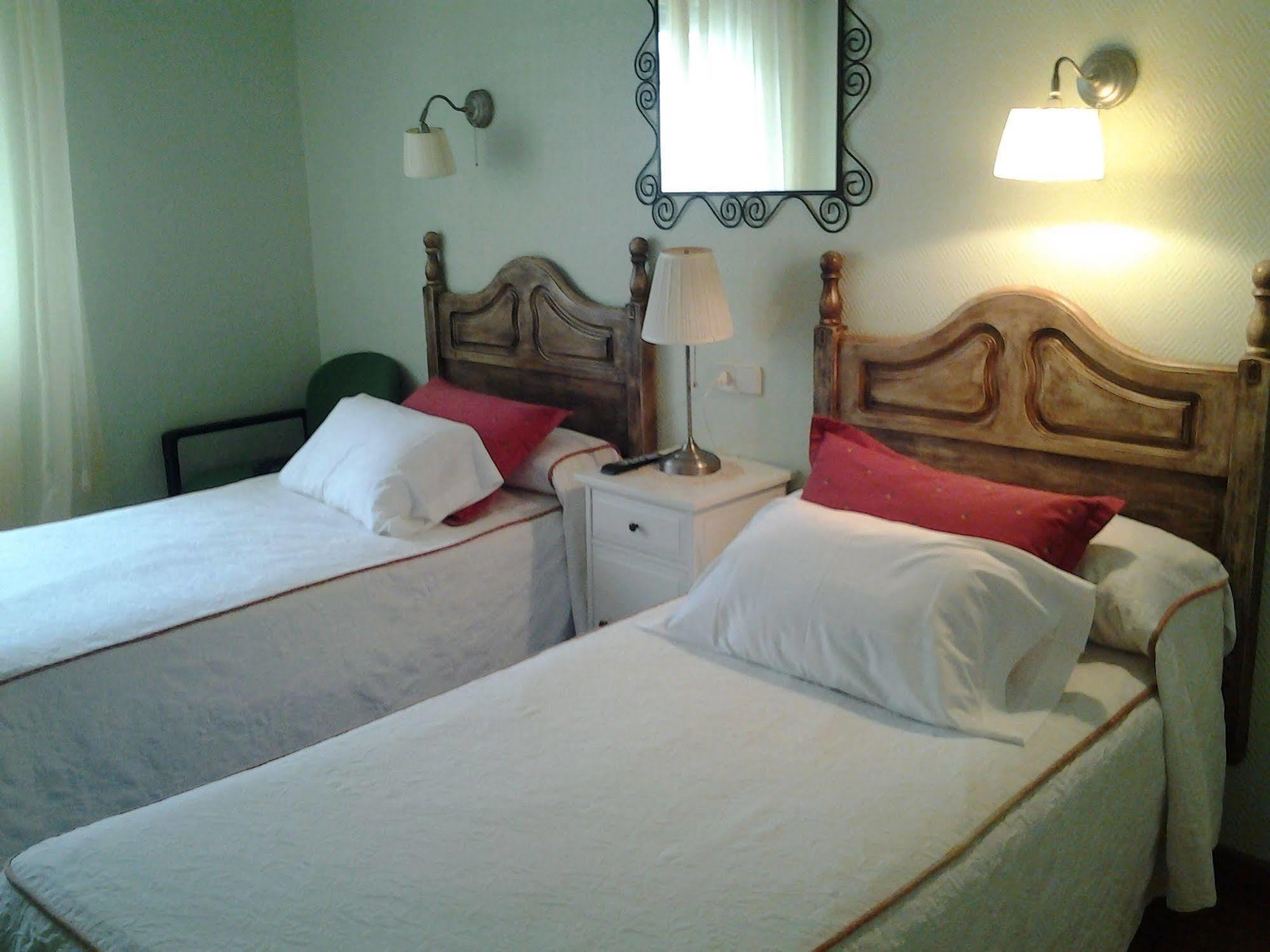 Hostal Martin - Sanabria Ribadelago Zewnętrze zdjęcie