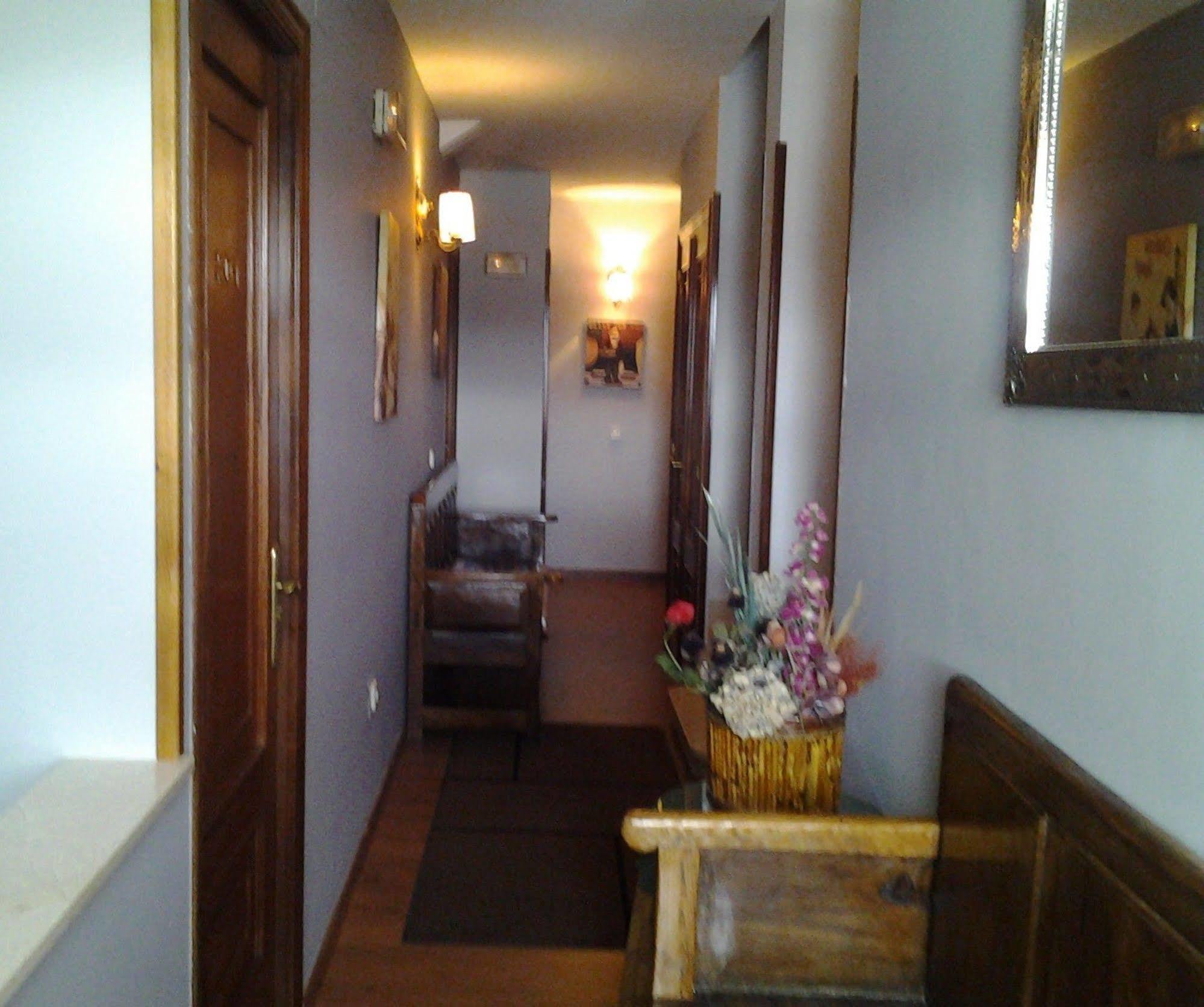 Hostal Martin - Sanabria Ribadelago Zewnętrze zdjęcie